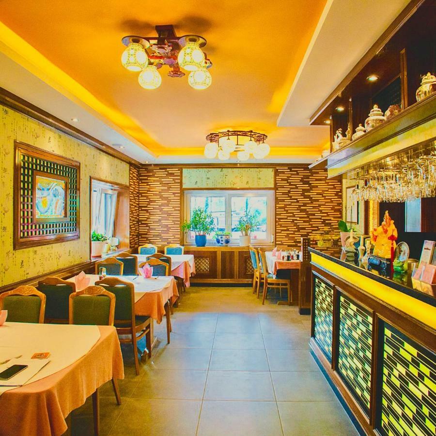 Gaststaette Lin Garden Hotel Untergruppenbach Eksteriør billede