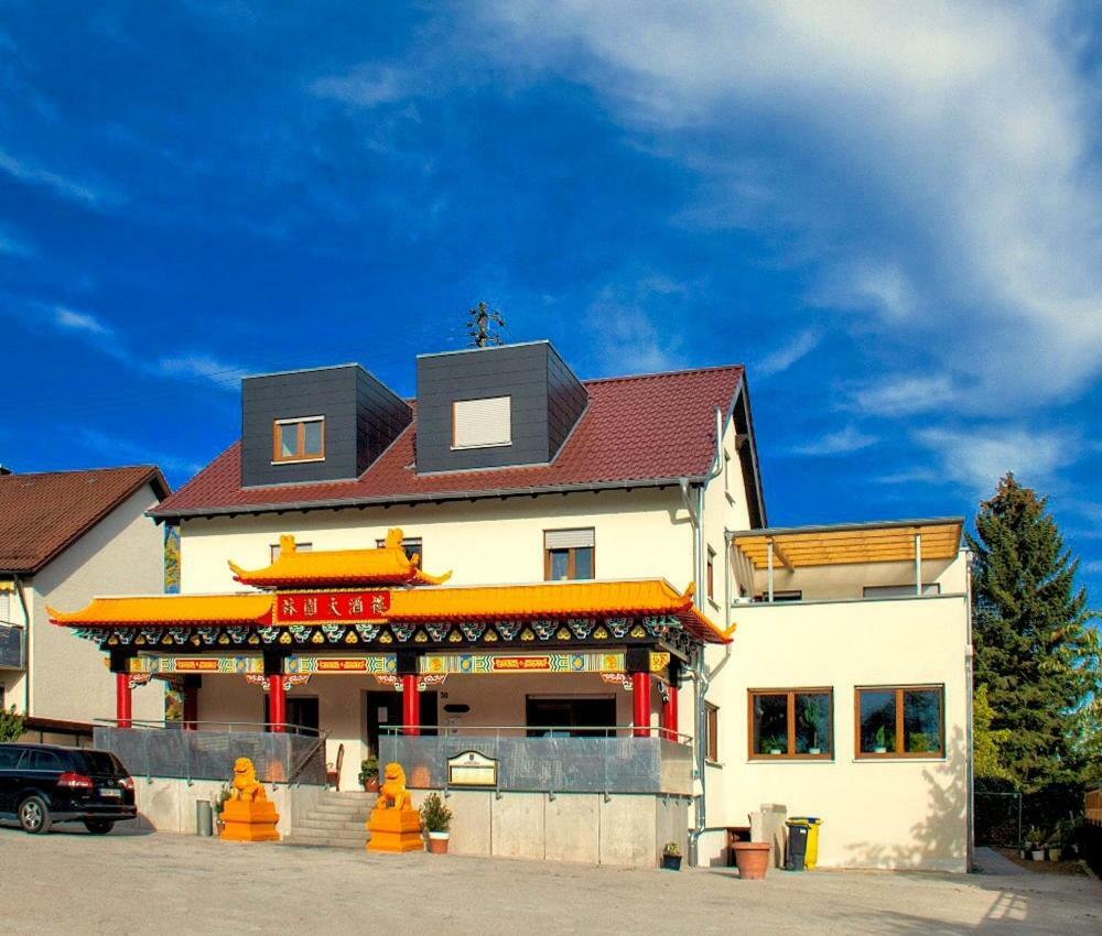 Gaststaette Lin Garden Hotel Untergruppenbach Eksteriør billede
