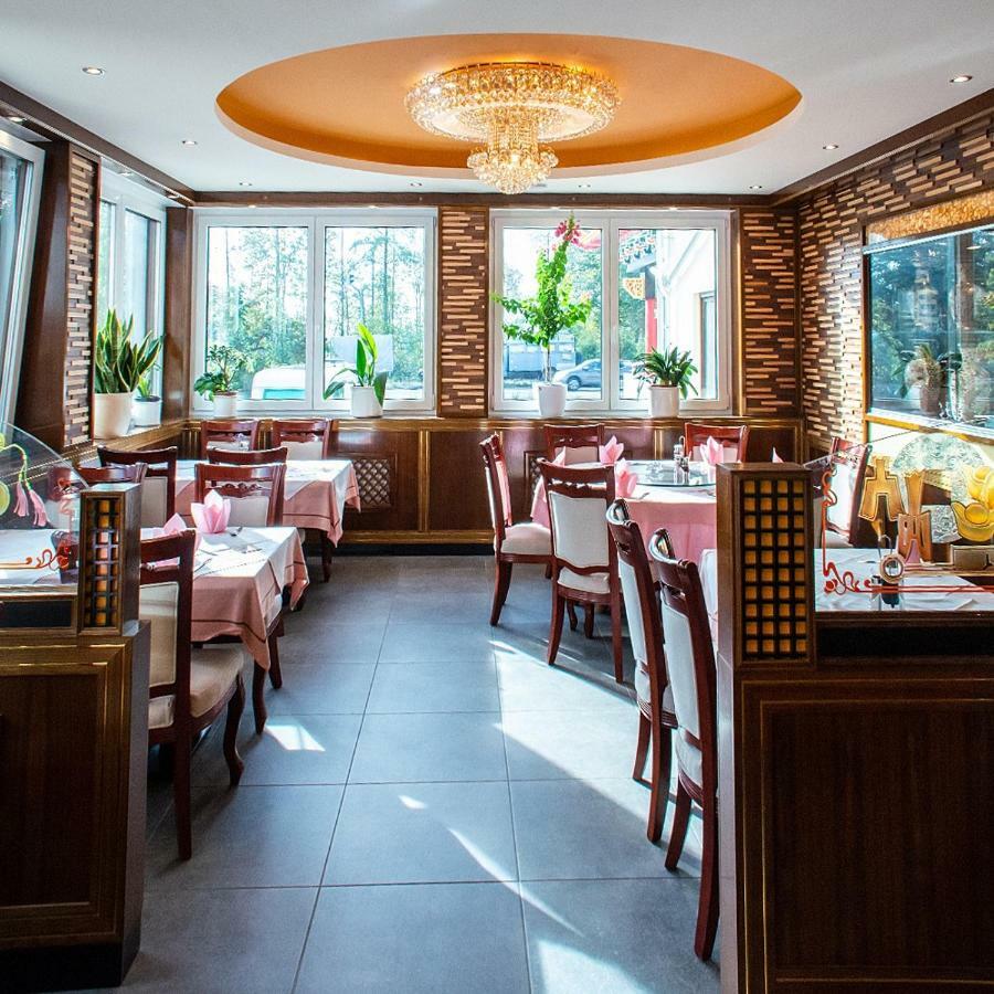 Gaststaette Lin Garden Hotel Untergruppenbach Eksteriør billede